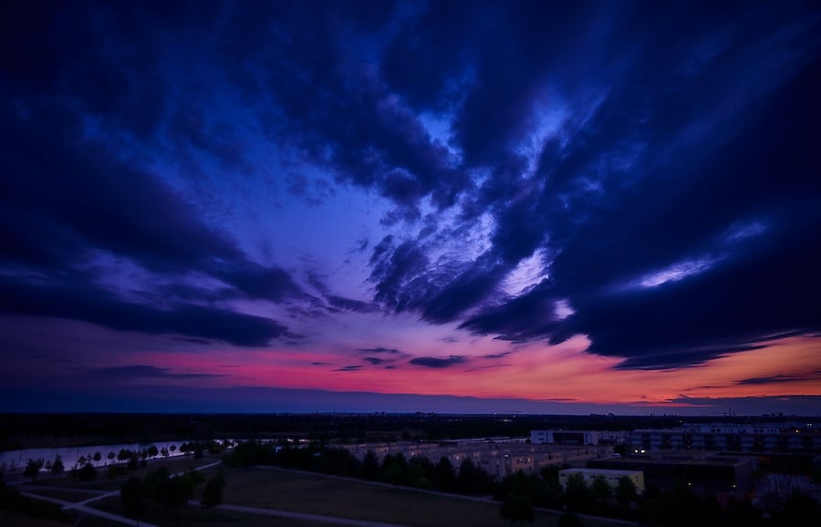 Langzeitbelichtung von Wolken über München